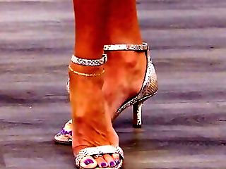 Mature feet in heels